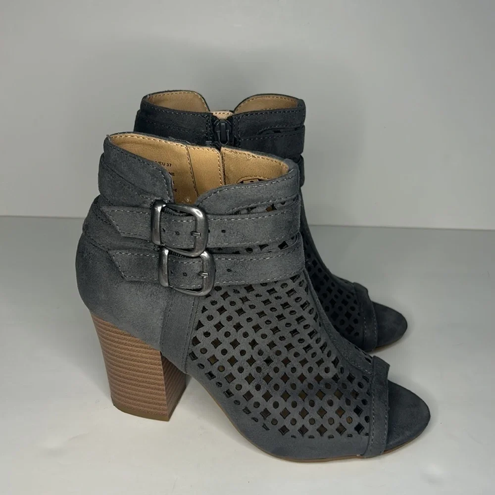 JUSTFAB Edita Faux Suede Gladiator Bootie Cutouts Double Buckle Block Heel 6.5 - Picture 2 of 7